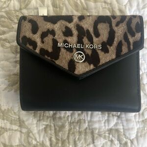 Micheal kors small wallet